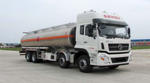 東風(fēng)油罐車圖片 東風(fēng)油罐車圖片