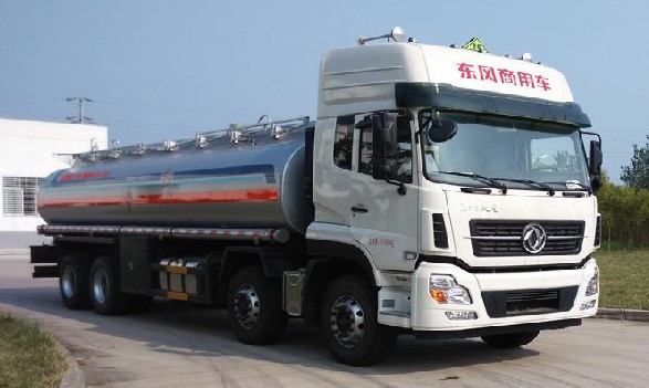 東風(fēng)天龍油罐車圖片 東風(fēng)天龍油罐車圖片