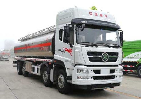 重汽斯太爾前四后六鋁合金運(yùn)油車圖片 重汽斯太爾前四后六鋁合金運(yùn)油車圖片