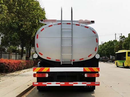 國(guó)六解放捍威前四后六普通液體運(yùn)輸車(chē)圖片 國(guó)六解放捍威前四后六普通液體運(yùn)輸車(chē)圖片