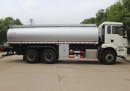 國(guó)六陜汽德龍后八輪供液車圖片 國(guó)六陜汽德龍后八輪供液車圖片