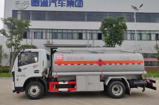 國(guó)六東風(fēng)多利卡8噸加油車(chē)/運(yùn)油車(chē)圖片 國(guó)六東風(fēng)多利卡8噸加油車(chē)/運(yùn)油車(chē)圖片