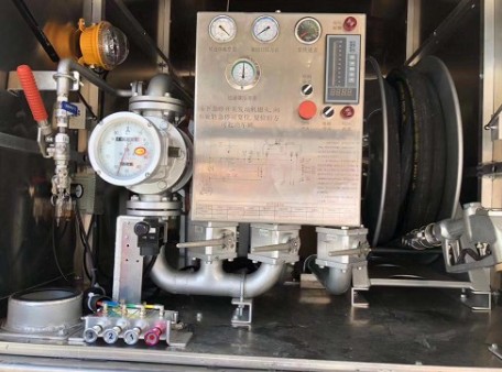 飛機(jī)加油車細(xì)節(jié)圖片 飛機(jī)加油車細(xì)節(jié)圖片