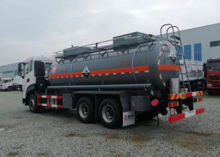 國六東風(fēng)天龍后八輪腐蝕性物品罐式運(yùn)輸車圖片 國六東風(fēng)天龍后八輪腐蝕性物品罐式運(yùn)輸車圖片