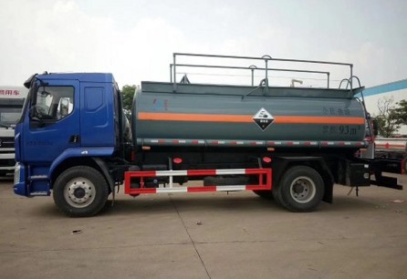 東風柳汽單橋DLQ5180GFWLZ5型腐蝕性物品罐式運輸車 東風柳汽單橋DLQ5180GFWLZ5型腐蝕性物品罐式運輸車