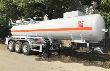 力神醒獅牌17.4方SLS9409GFWB型腐蝕性物品罐式運輸半掛車整車參數(shù) 力神醒獅牌17.4方SLS9409GFWB型腐蝕性物品罐式運輸半掛車整車參數(shù)