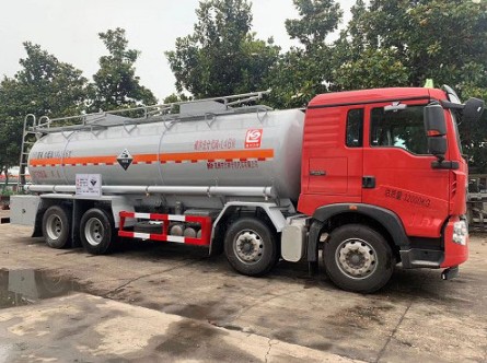 重汽豪沃SLS5322GFWZ5型腐蝕性物品罐式運輸車 重汽豪沃SLS5322GFWZ5型腐蝕性物品罐式運輸車