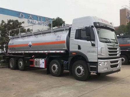 DLQ5319GFWC5型腐蝕性物品罐式運(yùn)輸車(chē) DLQ5319GFWC5型腐蝕性物品罐式運(yùn)輸車(chē)