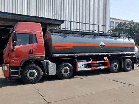 DLQ5319GFWC5型腐蝕性物品罐式運(yùn)輸車(chē) DLQ5319GFWC5型腐蝕性物品罐式運(yùn)輸車(chē)