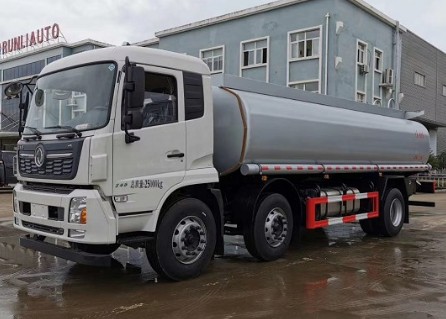 SCS5250GPGDFH型東風(fēng)天錦小三軸普通液體運(yùn)輸車 SCS5250GPGDFH型東風(fēng)天錦小三軸普通液體運(yùn)輸車