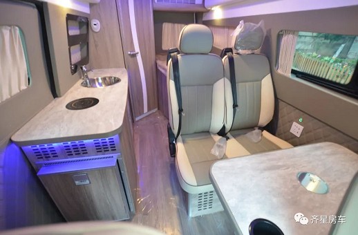 齊星新全順中頂升頂房車 齊星新全順中頂升頂房車