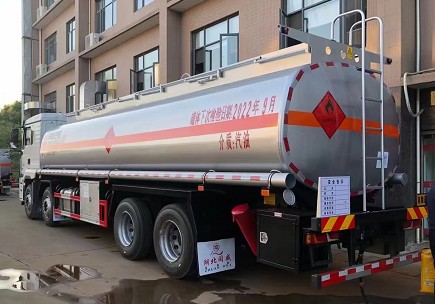 國六陜汽德龍M3000S前四后八油罐車 國六陜汽德龍M3000S前四后八油罐車