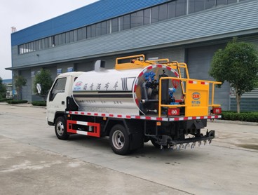 3.7立方福田藍牌普通型瀝青灑布車 3.7立方福田藍牌普通型瀝青灑布車