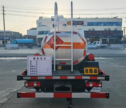 解放藍(lán)牌2.3方加油車_專力牌ZLC5040GJYCAQ6型加油車 解放藍(lán)牌2.3方加油車_專力牌ZLC5040GJYCAQ6型加油車