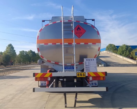 解放JK6前四后八鋁合金油罐車_程力牌CL5320GYYLBWN型鋁合金運(yùn)油車 解放JK6前四后八鋁合金油罐車_程力牌CL5320GYYLBWN型鋁合金運(yùn)油車